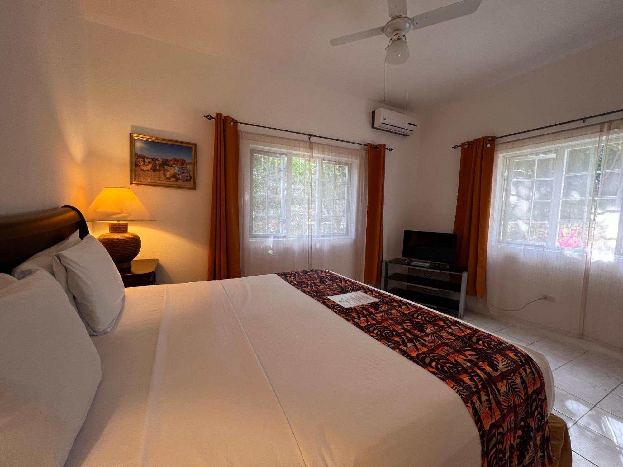All Nations Guest House 포트안토니오 외부 사진
