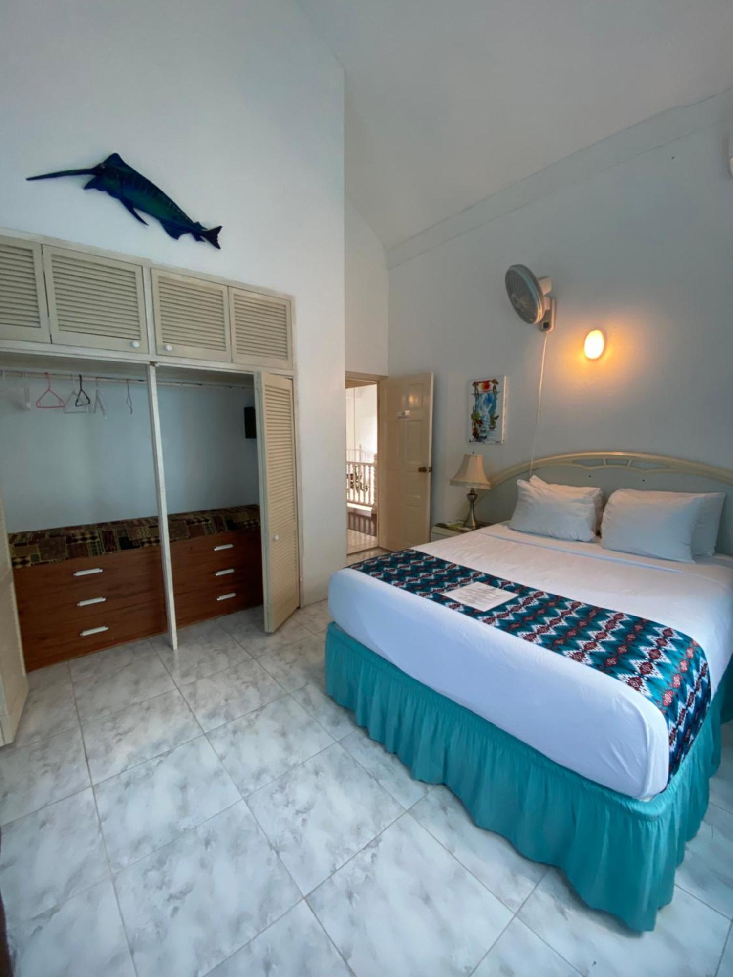 All Nations Guest House 포트안토니오 외부 사진