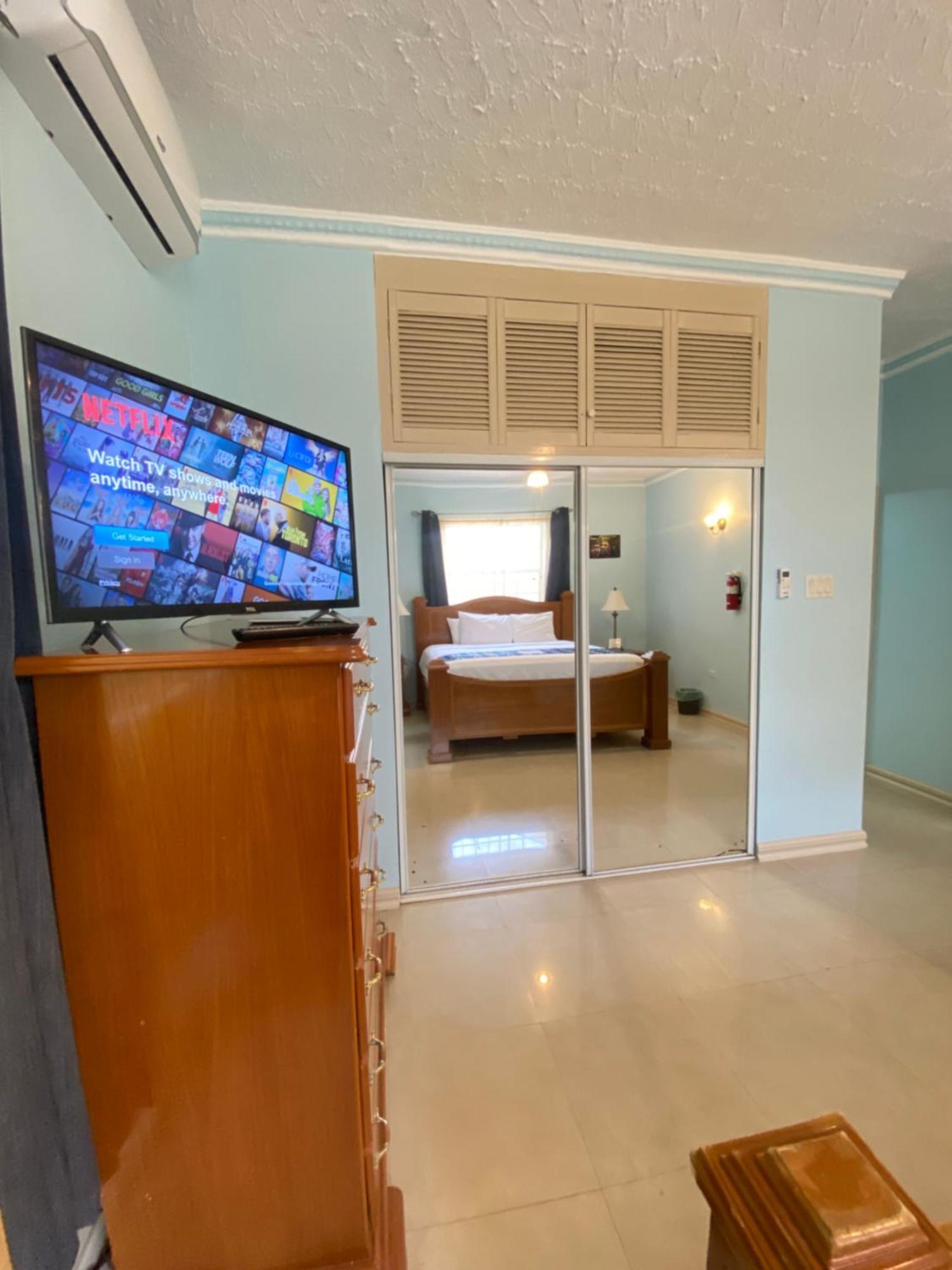 All Nations Guest House 포트안토니오 외부 사진