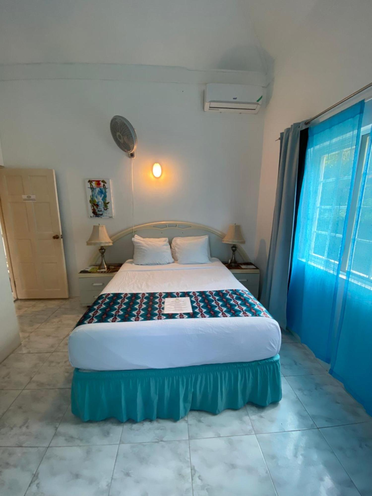 All Nations Guest House 포트안토니오 외부 사진